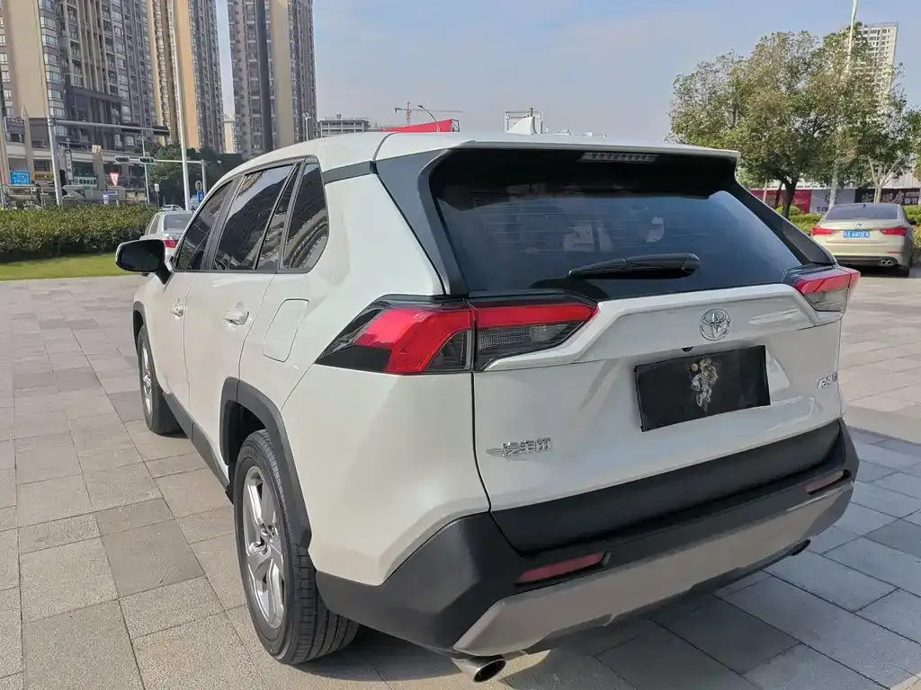 Toyota RAV4 2022 из CN, фото 6