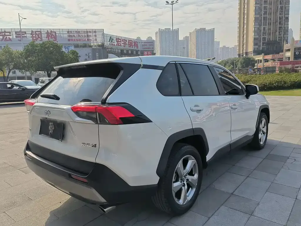 Toyota RAV4 2022 из CN, фото 7
