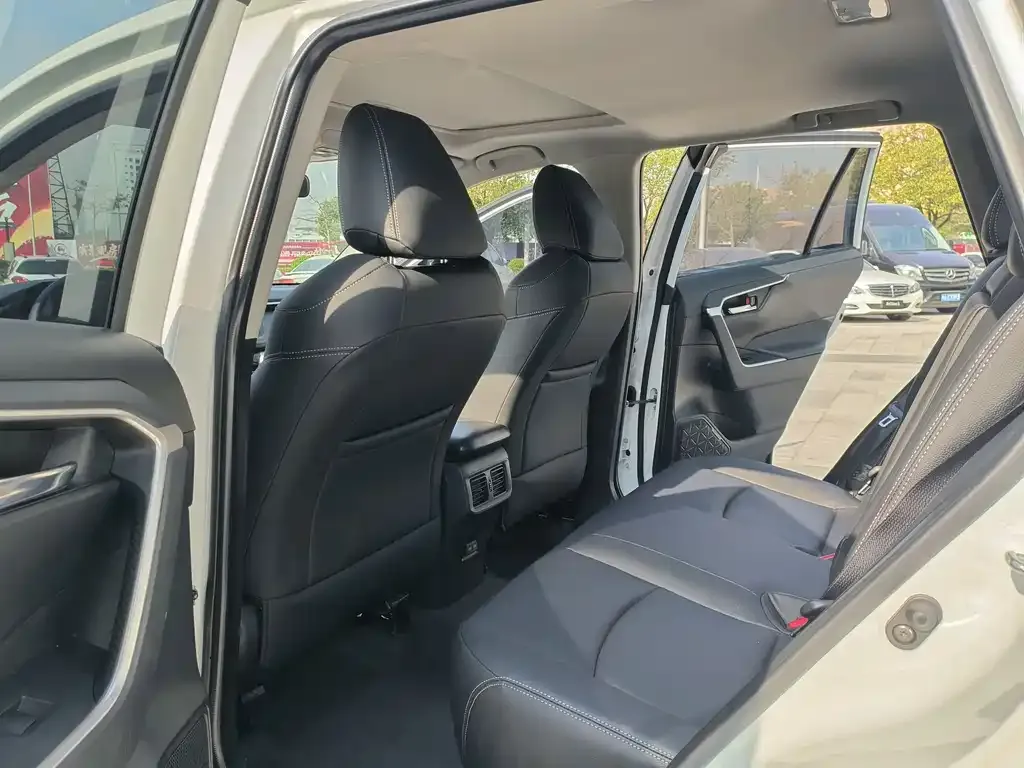 Toyota RAV4 2022 из CN, фото 5