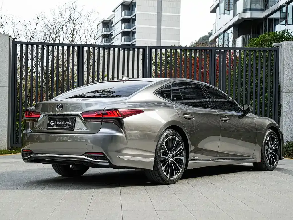 Lexus LS 2022 из CN, фото 8