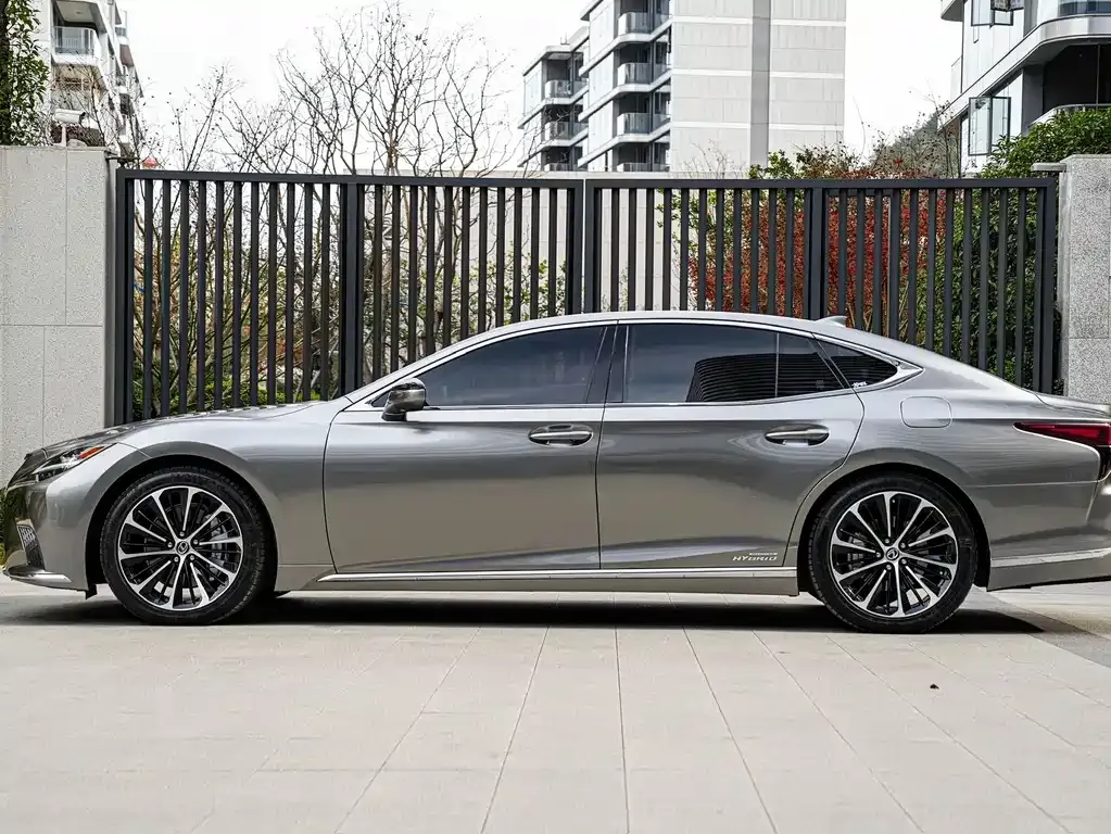 Lexus LS 2022 из CN, фото 9