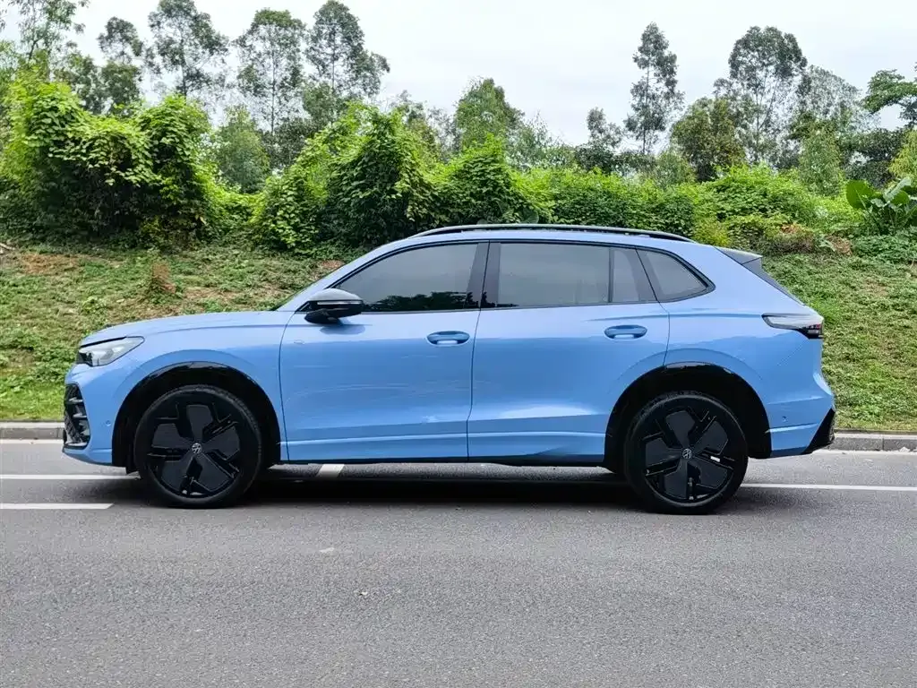 Volkswagen Tiguan L 2024 из CN, фото 8