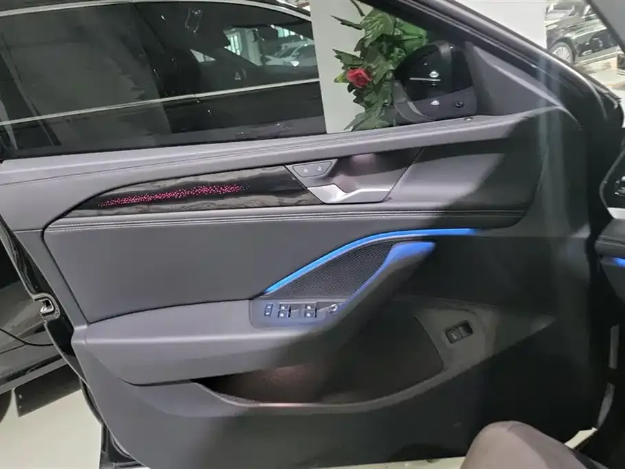 Volkswagen Magotan 2025 из CN, фото 6