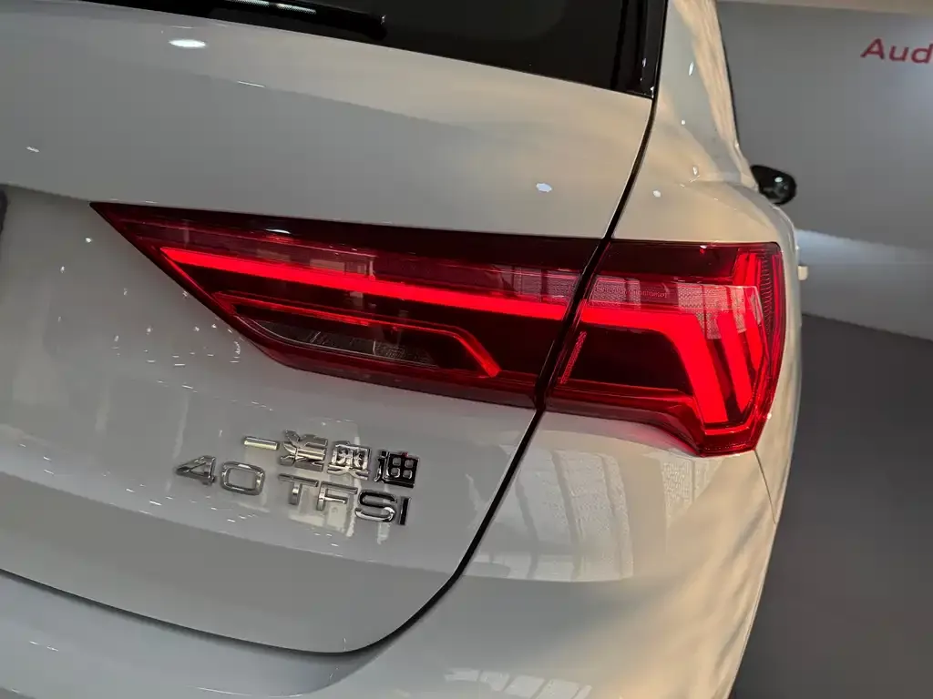Audi Q3 2024 из CN, фото 6