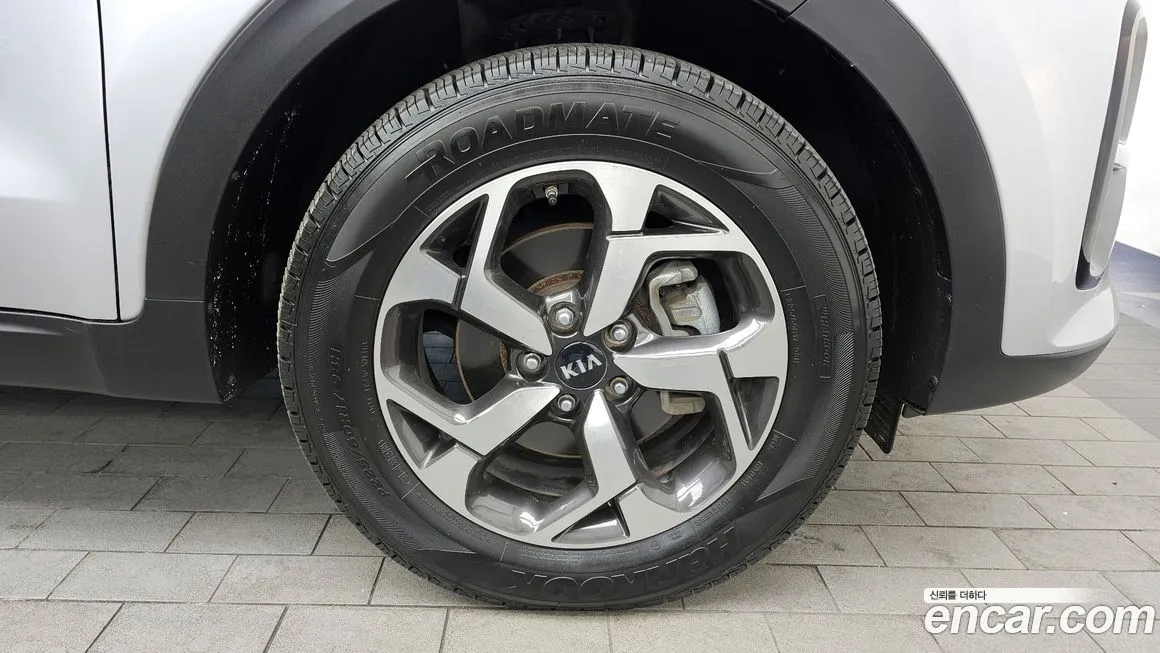 Kia Sportage — фото 9