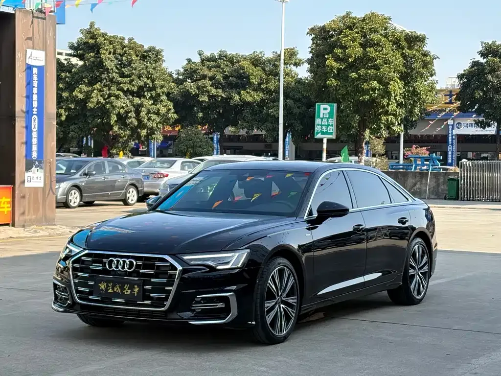 Audi A6L — фото 1
