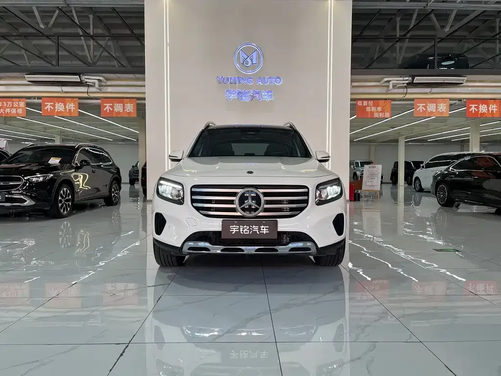 Mercedes-Benz GLB — фото 10