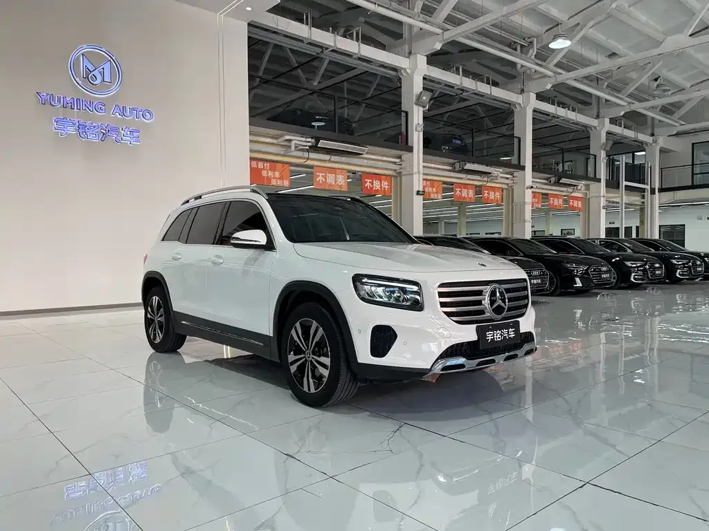Mercedes-Benz GLB — фото 8