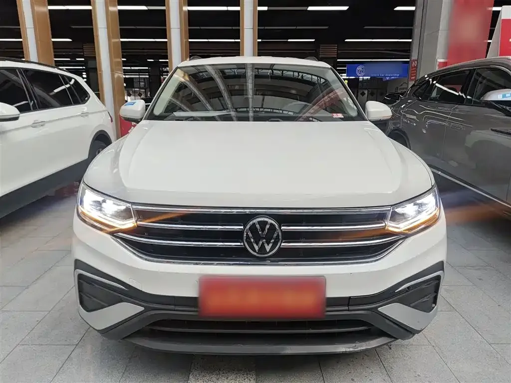 Volkswagen Tiguan L 2022 из CN, фото 4