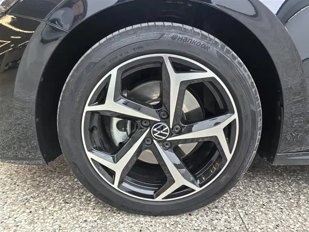 Volkswagen Passat 2024 из CN, фото 6