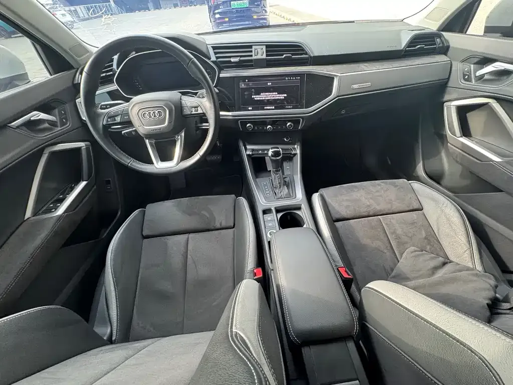Audi Q3 2023 из CN, фото 9
