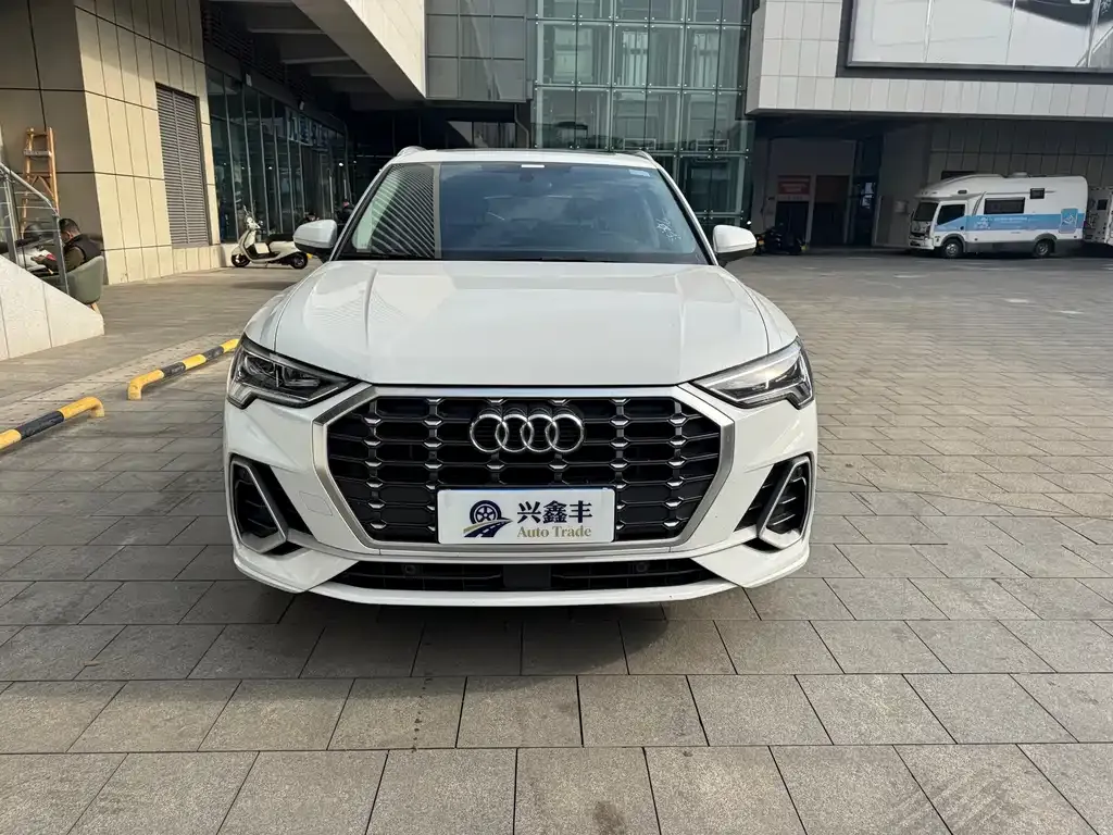 Audi Q3 2023 из CN, фото 8