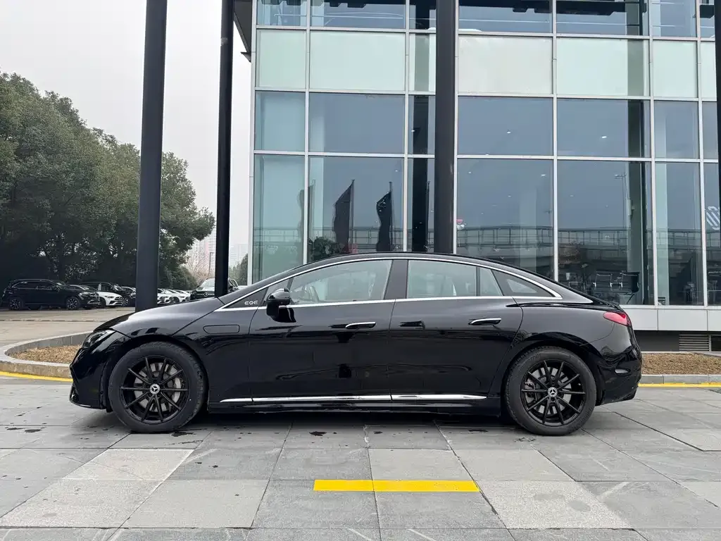 Mercedes-Benz EQE 2023 из CN, фото 2