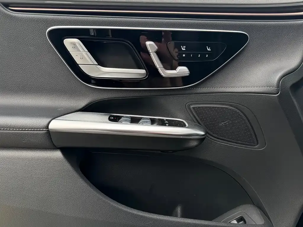 Mercedes-Benz EQE 2023 из CN, фото 10