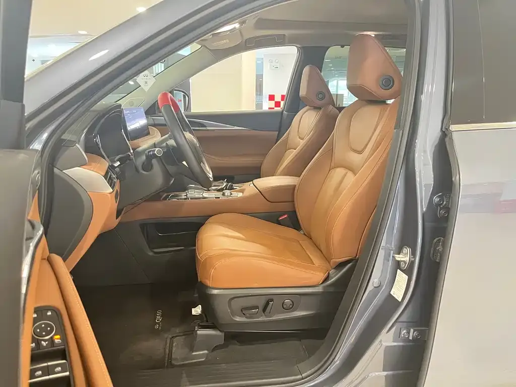 Infiniti QX60 2024 из CN, фото 6