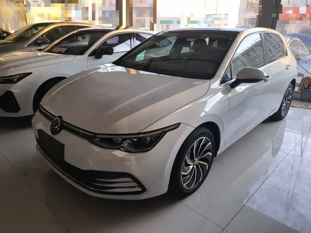 Volkswagen Golf 2023 из CN, фото 1