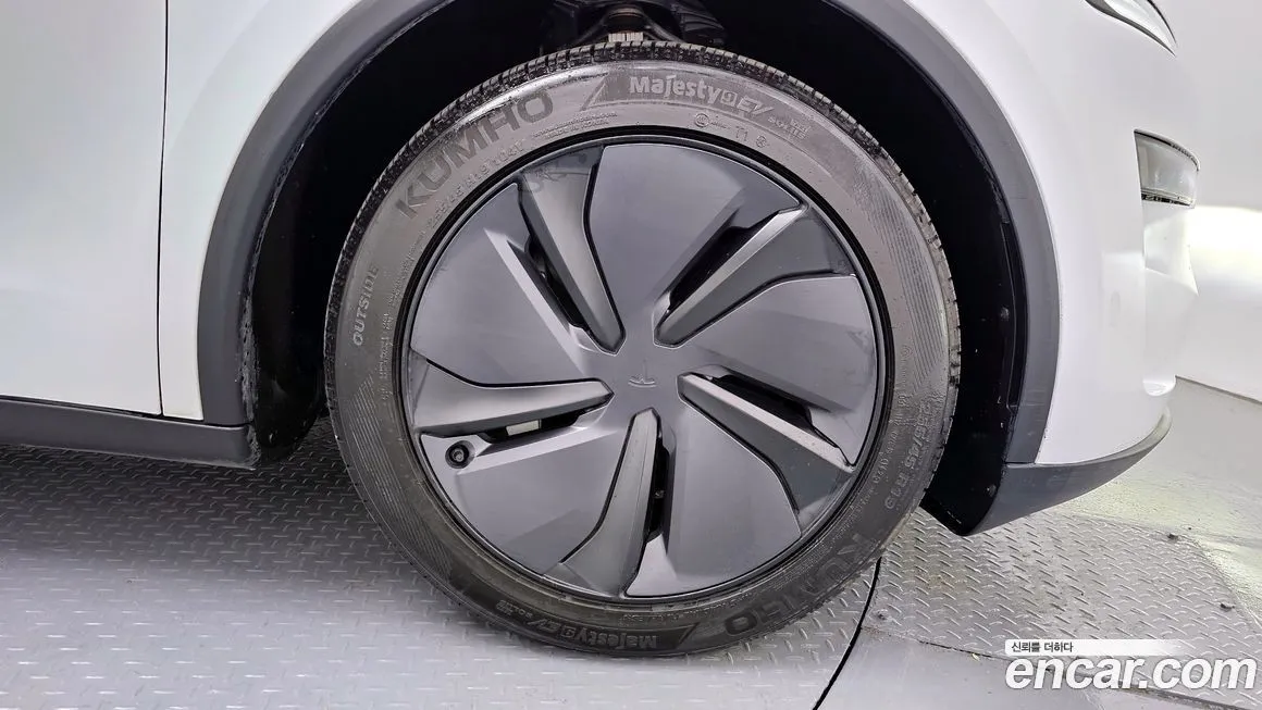 Tesla Model Y 2025 из KR, фото 8