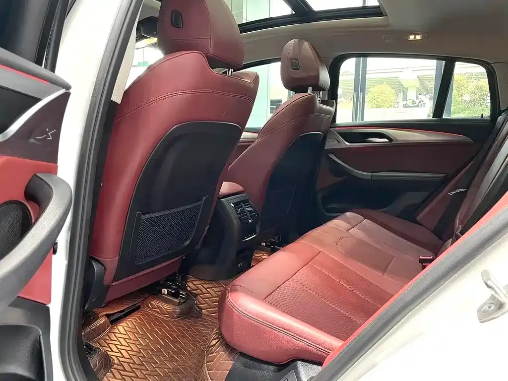 BMW X4 2021 из CN, фото 2