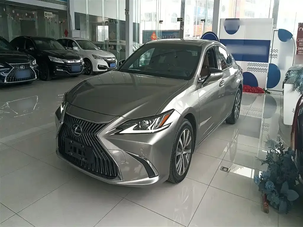 Lexus ES 2021 из CN, фото 1