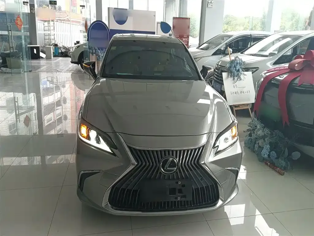 Lexus ES 2021 из CN, фото 9