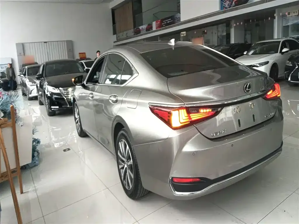 Lexus ES 2021 из CN, фото 7