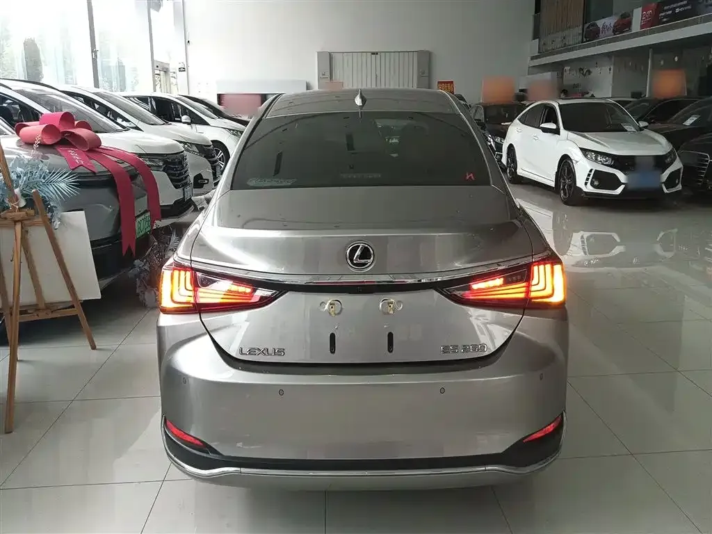 Lexus ES 2021 из CN, фото 4