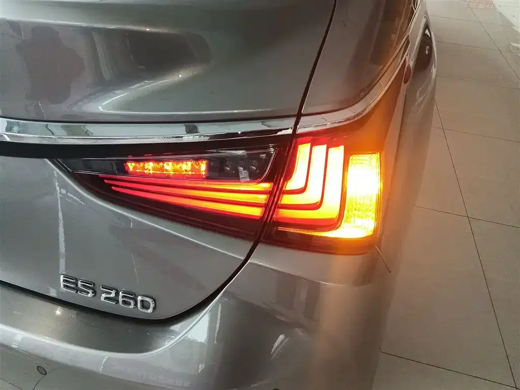 Lexus ES 2021 из CN, фото 2