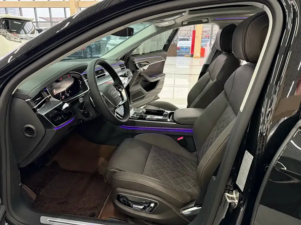 Audi A8 2025 из CN, фото 5