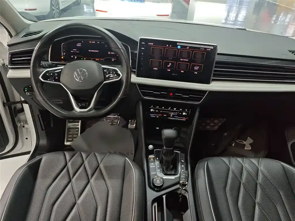Volkswagen Tiguan L 2023 из CN, фото 5