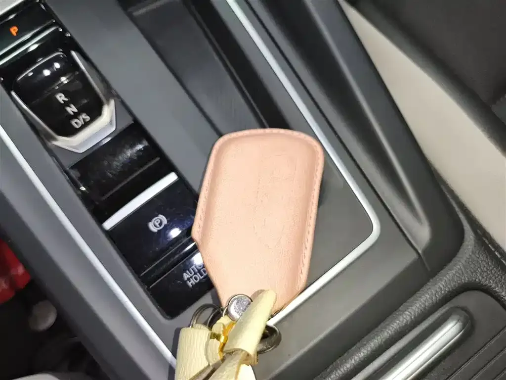 Volkswagen Golf 2021 из CN, фото 2