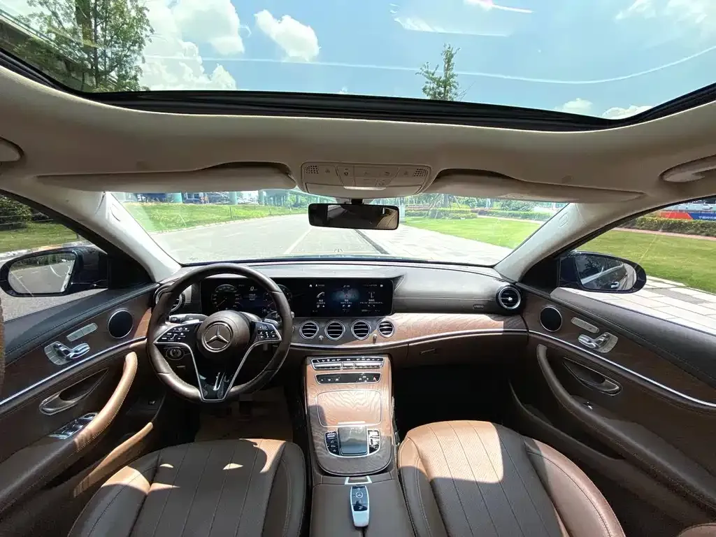 Mercedes-Benz E-Class 2023 из CN, фото 3