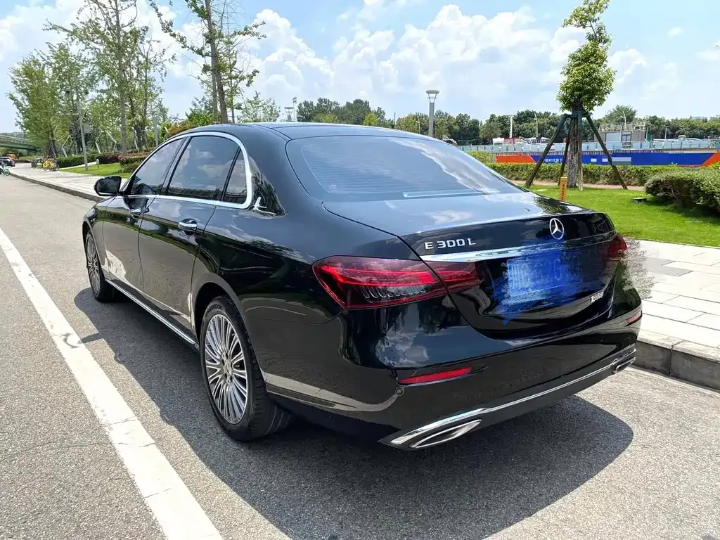 Mercedes-Benz E-Class 2023 из CN, фото 10