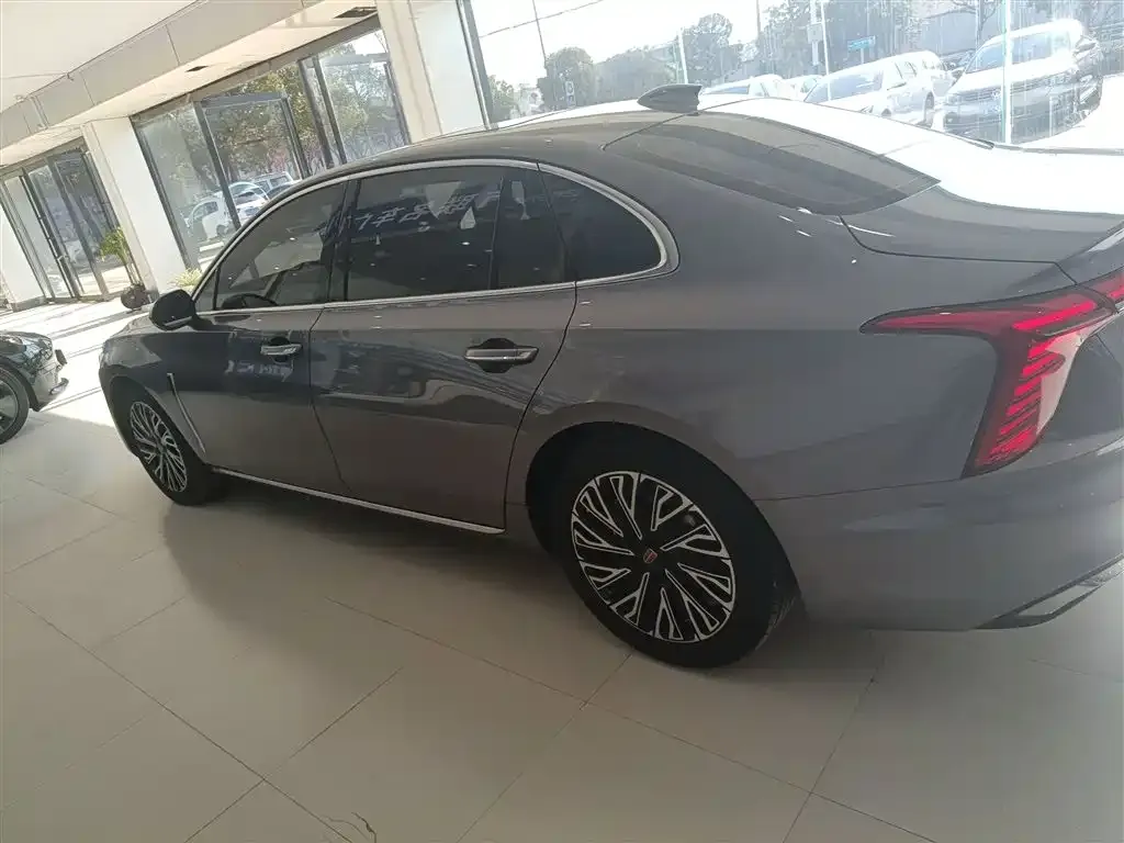 Hongqi H5 2024 из CN, фото 2
