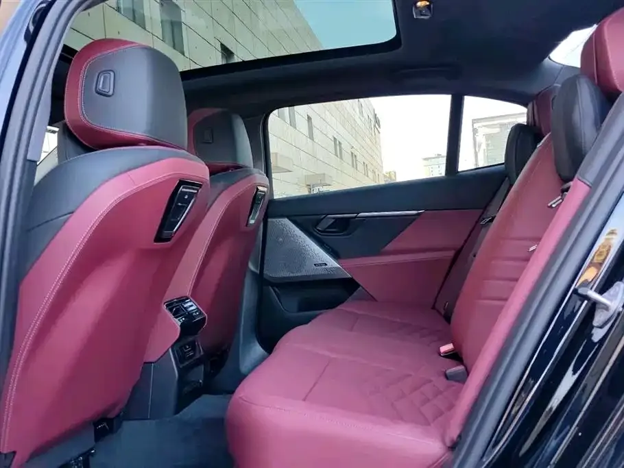 BMW i5 2025 из CN, фото 3