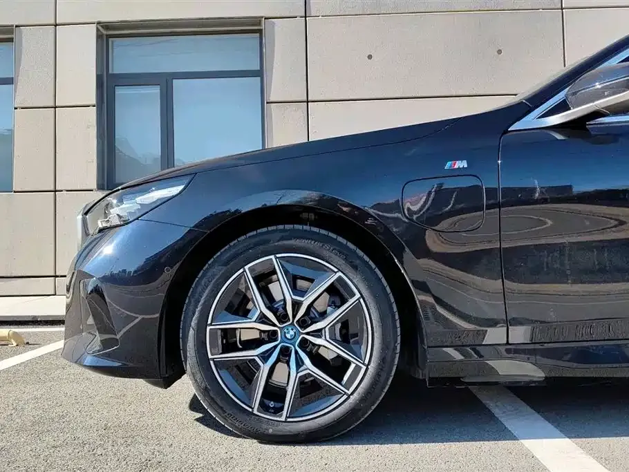BMW i5 2025 из CN, фото 8
