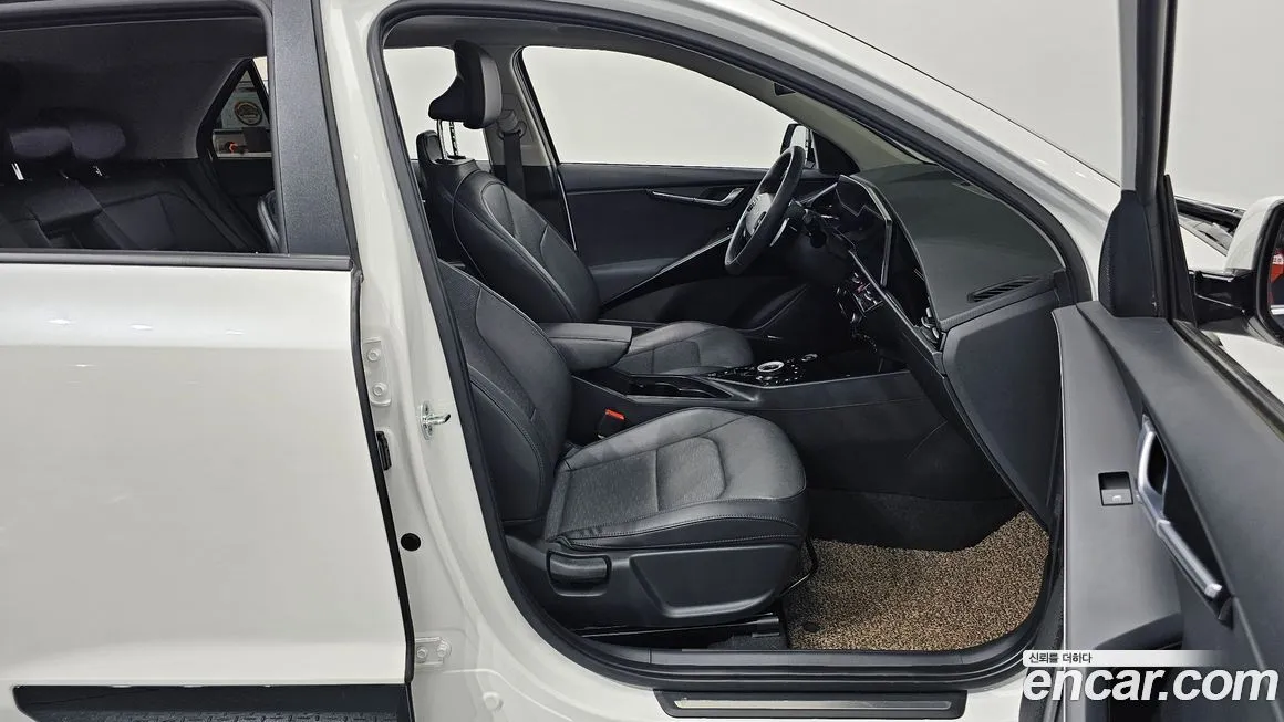 Kia Niro — фото 10