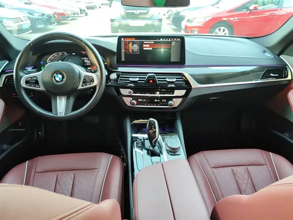 BMW 5 Series 2022 из CN, фото 4