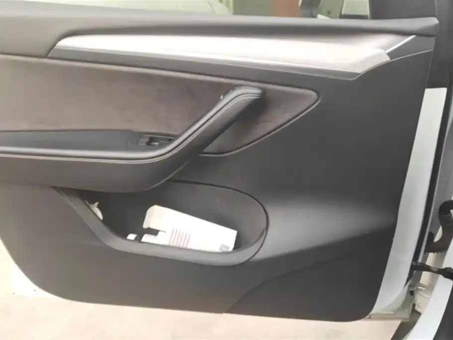 Tesla Model Y 2024 из CN, фото 8