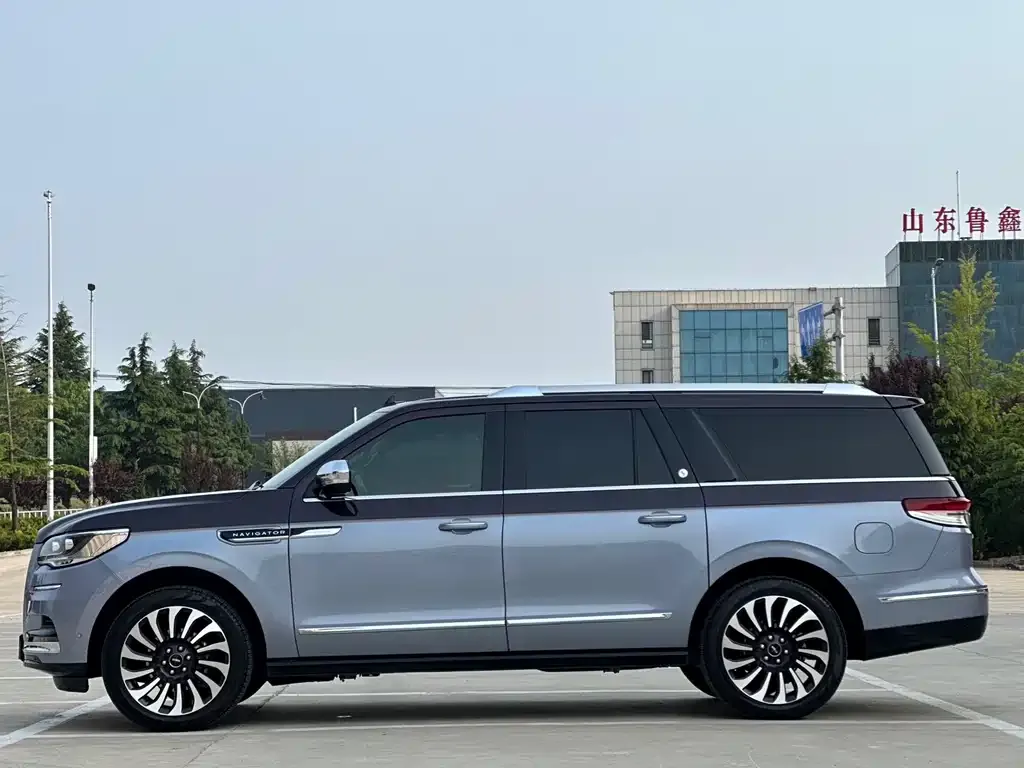 Lincoln Navigator One 2023 из CN, фото 5