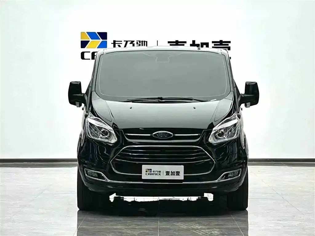 Ford Tourneo — фото 2