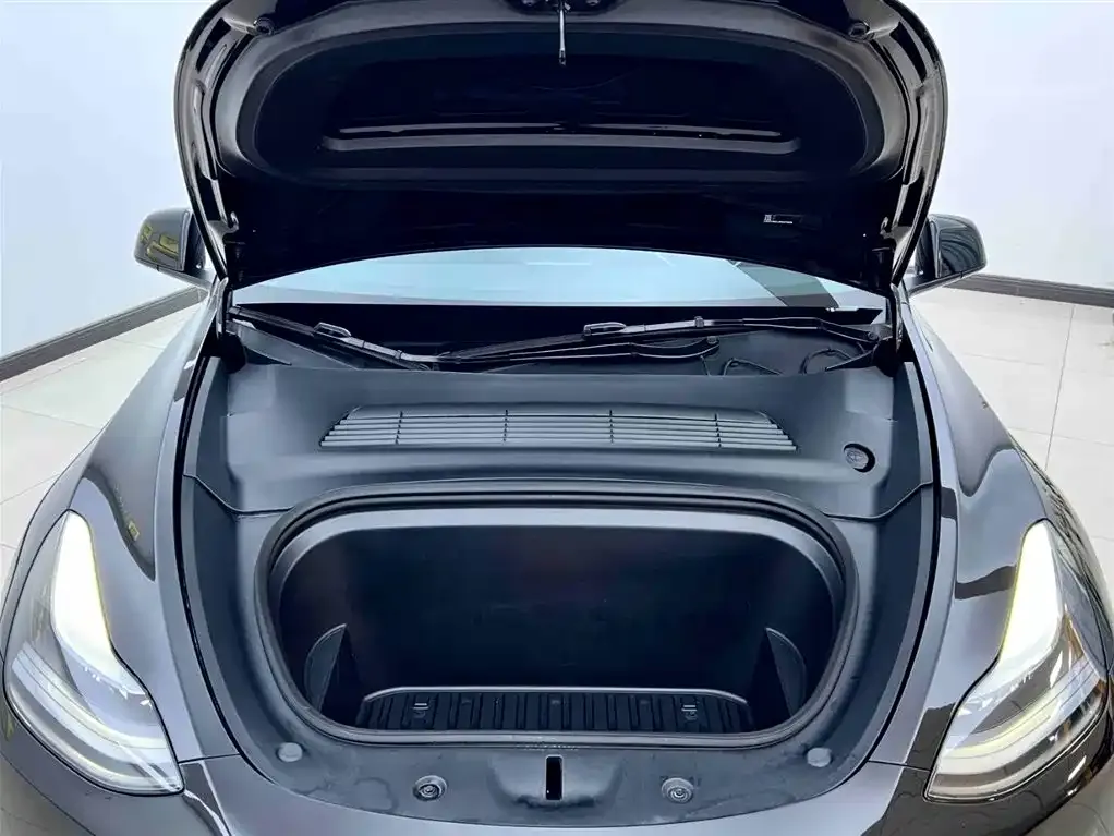 Tesla Model Y 2023 из CN, фото 4
