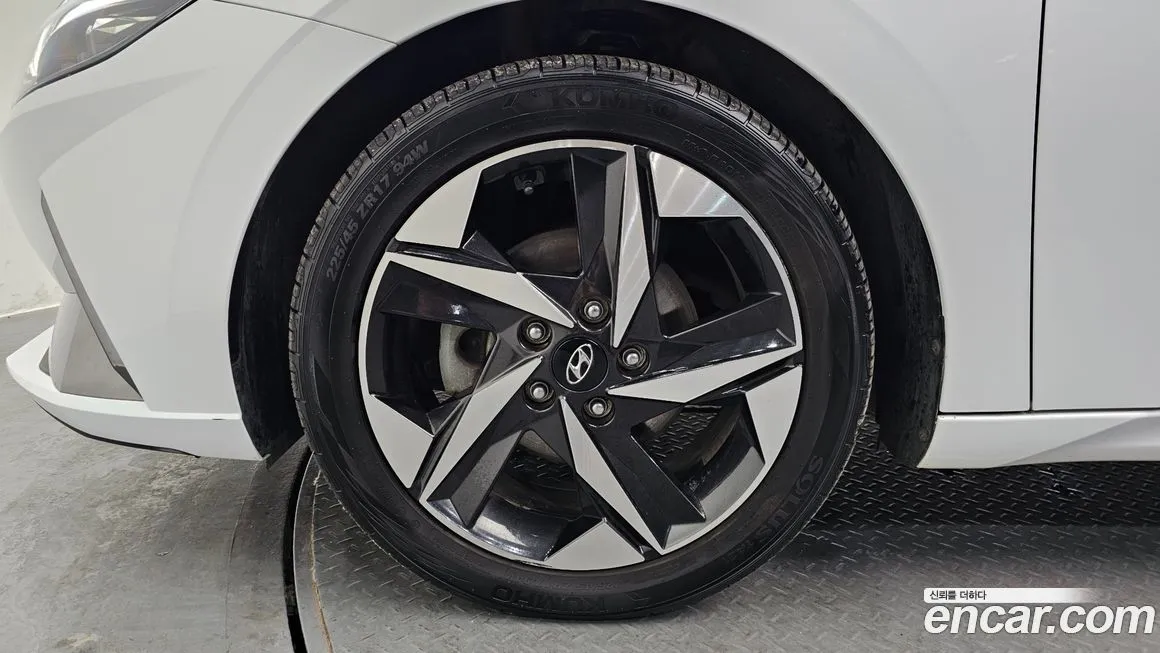 Hyundai AVANTE 2021 из KR, фото 4