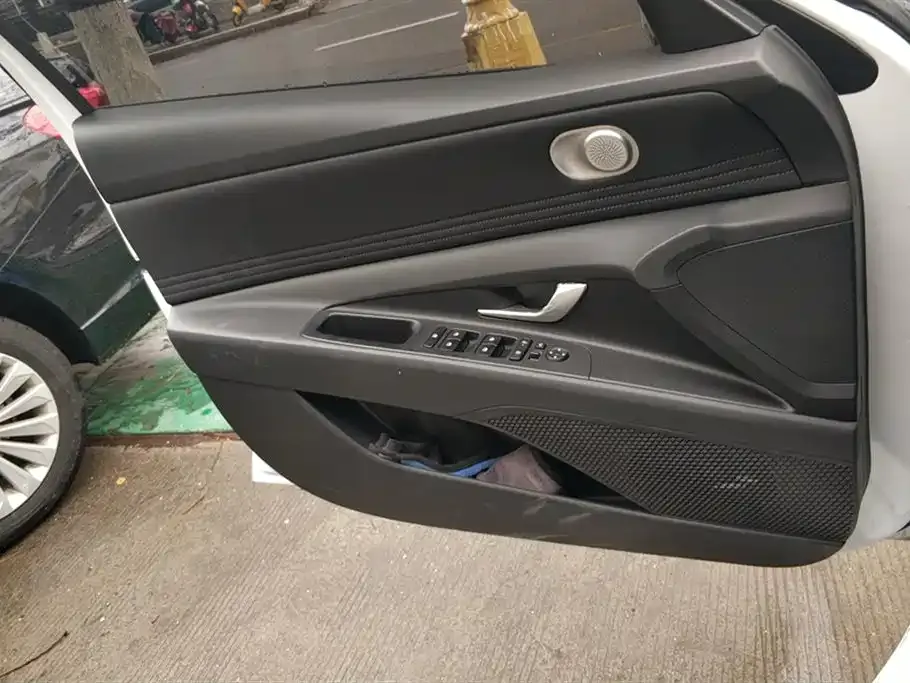 Hyundai Elantra 2025 из CN, фото 8
