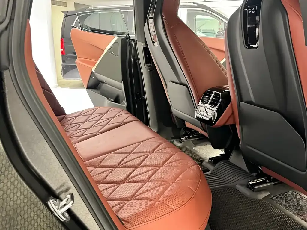 BMW iX 2024 из CN, фото 7