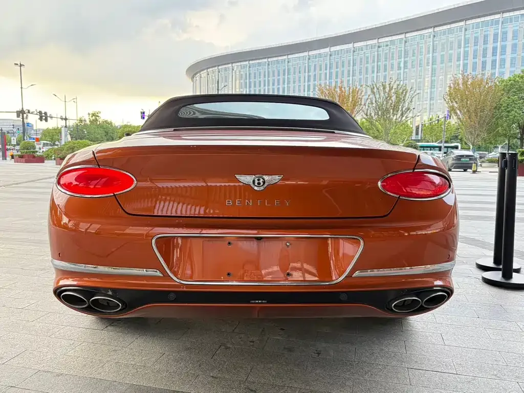 Bentley Continental 2022 из CN, фото 3