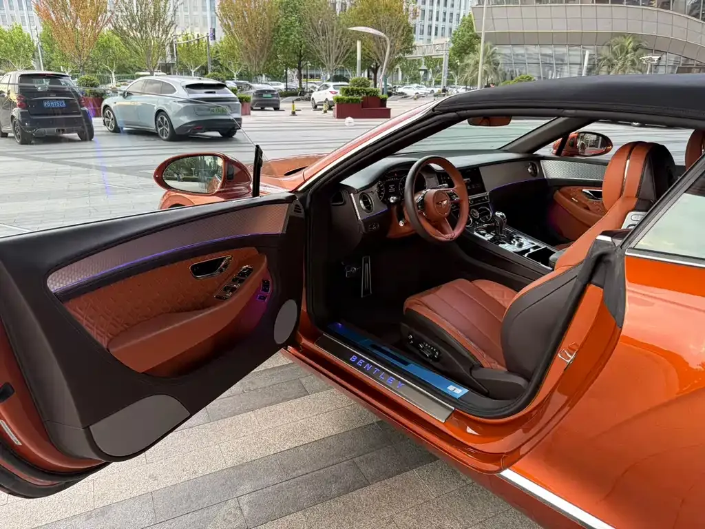 Bentley Continental 2022 из CN, фото 7