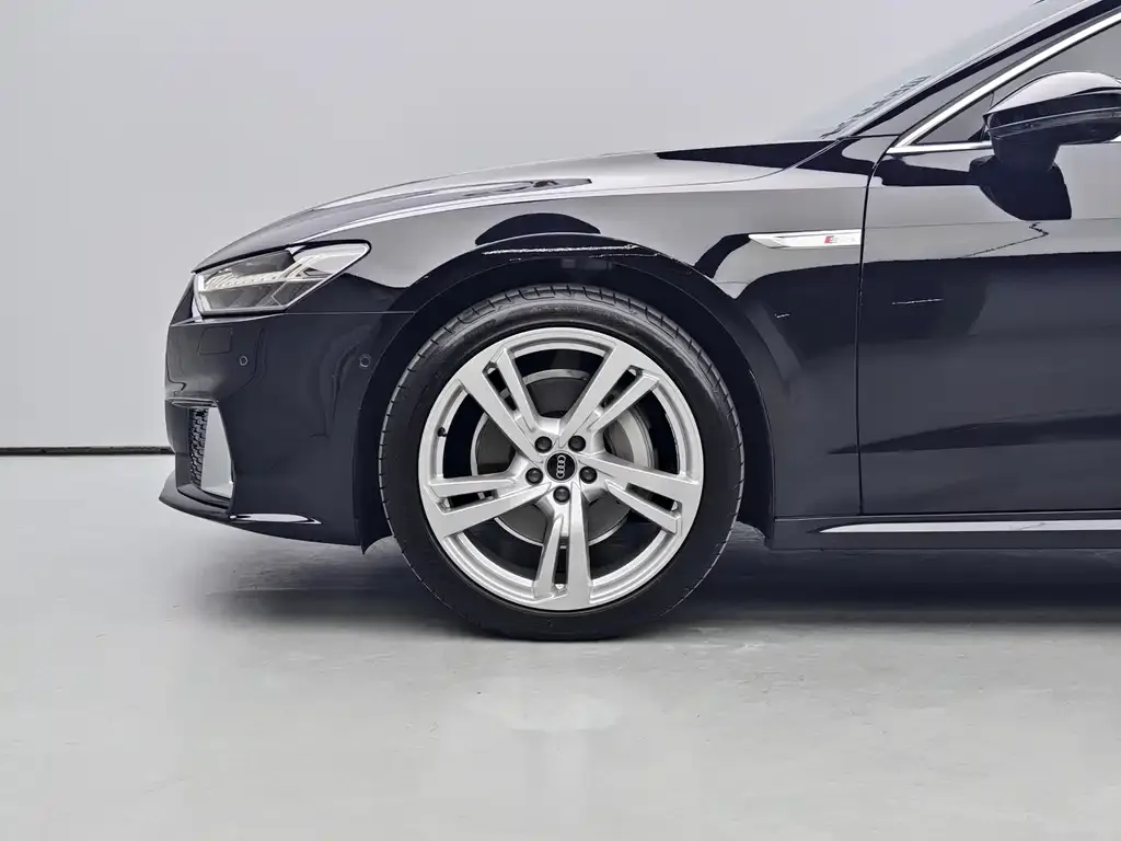 Audi A7L 2024 из CN, фото 2