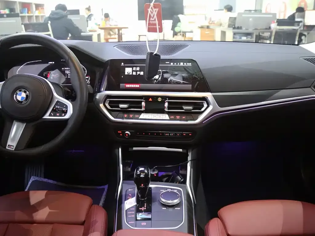 BMW 3 Series 2022 из CN, фото 9
