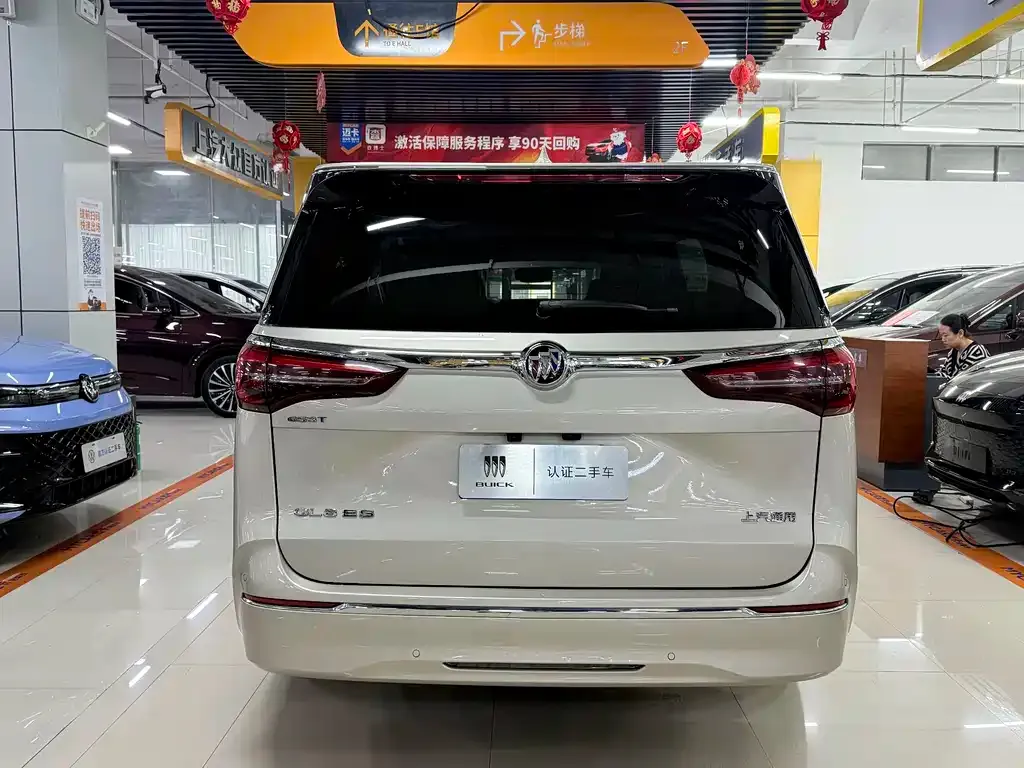 Buick GL8 2022 из CN, фото 2