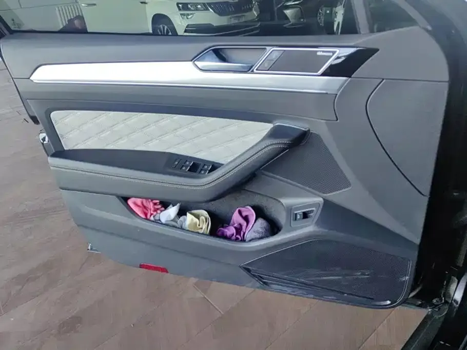 Volkswagen Magotan 2023 из CN, фото 3